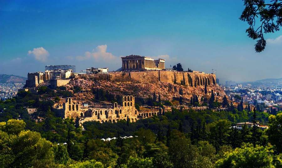 Grecia y la sombra (un paseo ateniense)