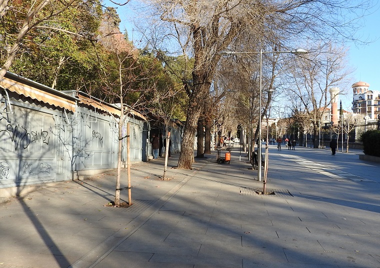 La Feria del Libro de la Cuesta de Moyano languidece mientras los responsables culturales y políticos miran hacia otro lado