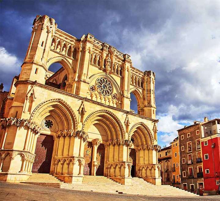 Paseo por la catedral de Cuenca y sus tesoros