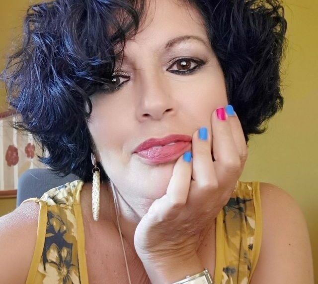 Elena Muñoz presenta su nuevo libro de poemas ‘Como un sediento a la orilla del mar’, este miércoles, 1 de junio, en la Fundación Canis Majoris