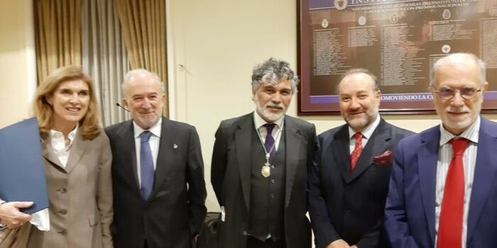 El presidente de la ASALE y director de la RAE visita las Academias de la Lengua española de Chile, Perú y Uruguay