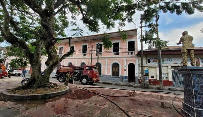 Biblioteca Amazónica de Iquitos (Perú): el fuego del abandono