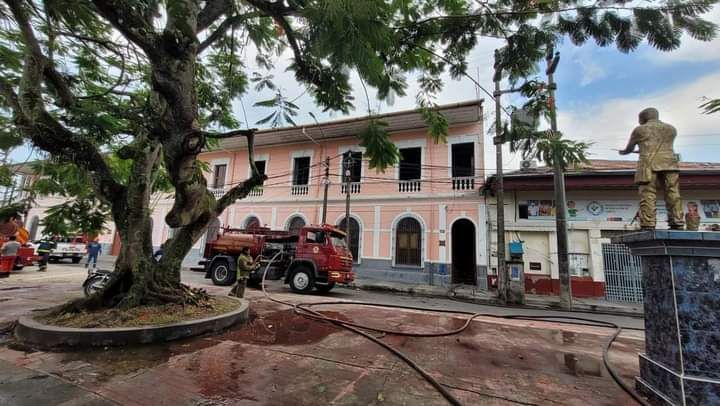 Biblioteca Amazónica de Iquitos (Perú): el fuego del abandono