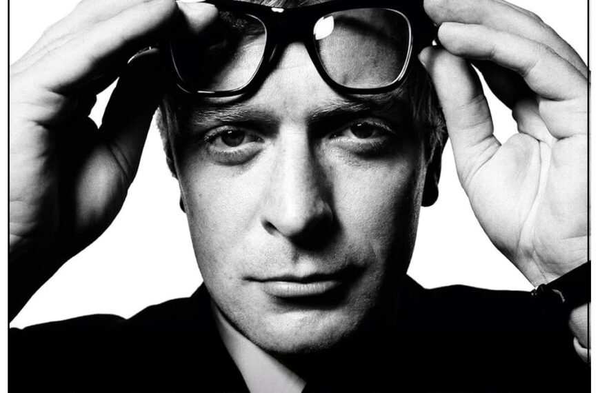 Erasmus publica ‘No mires atrás, tropezarás’, las memorias de Michael Caine