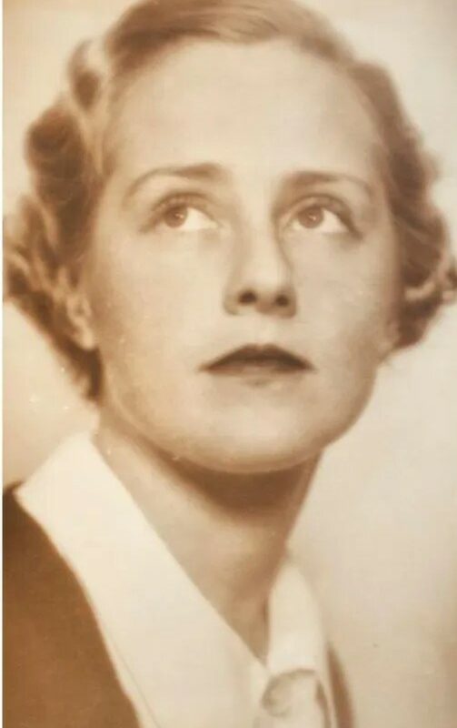 LAS CARTAS DE ELIBERIA / Dª. María del Pilar de Luna Azlor de Aragón y Guillamas (1908-1996)