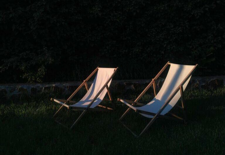 EL ECO Y SU SOMBRA / Una moneda