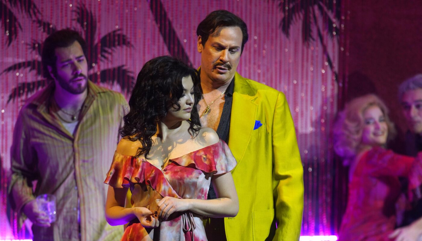 La solvencia musical salva a una ‘Carmen’ teatralmente descolorida