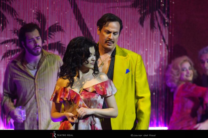 La solvencia musical salva a una ‘Carmen’ teatralmente descolorida