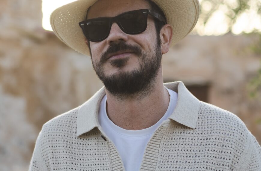 Mario Hernández: «La historia del Fantasma tiene todos los ingredientes de fenómenos como la saga ‘Crepúsculo’»