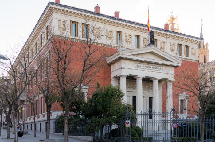 Carta abierta a M. Paz Battaner