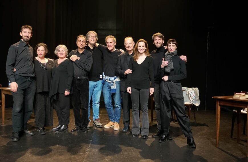 Otra cena de idiotas