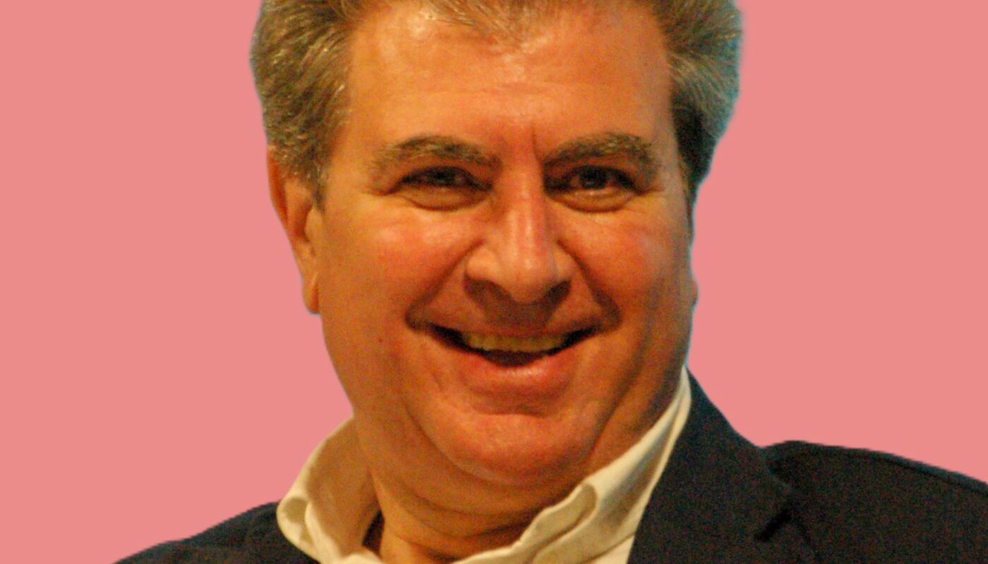 César Antonio Molina