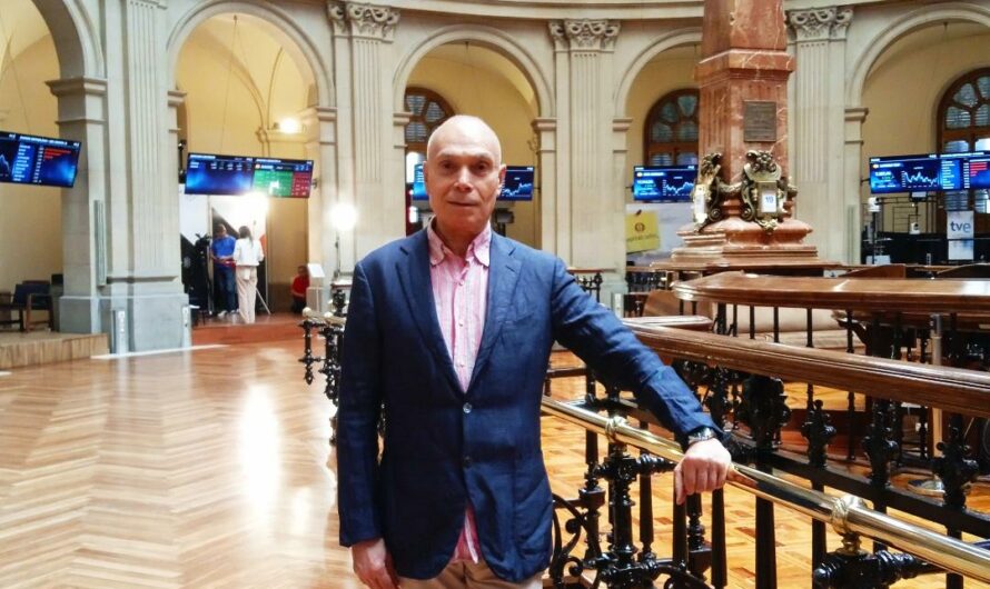 Manuel Espín publica ‘Insumisas’: “Aristóteles, Rousseau, Nietzsche… y muchos pensadores eran profundamente machistas”