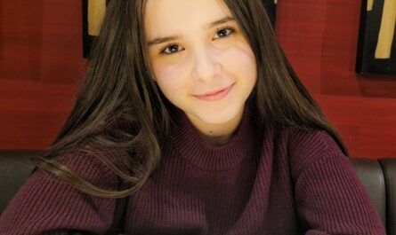 Andrea Naya: «Me gusta mucho llamar la atención»