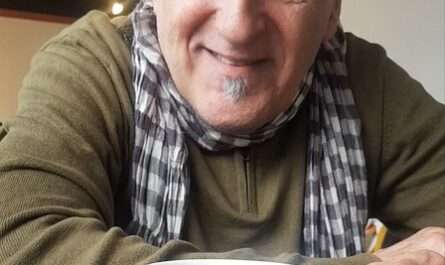 Hugo Barrios: «Mi novela ‘Mandume’ navega entre la oscuridad de la esclavitud y la luz del amor».