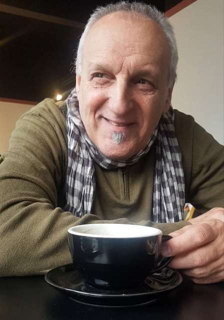 Hugo Barrios: «Mi novela ‘Mandume’ navega entre la oscuridad de la esclavitud y la luz del amor».