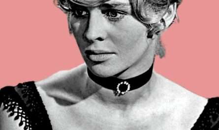 Julie Chistie, la belleza de las grandes: hoy cumple 86 años