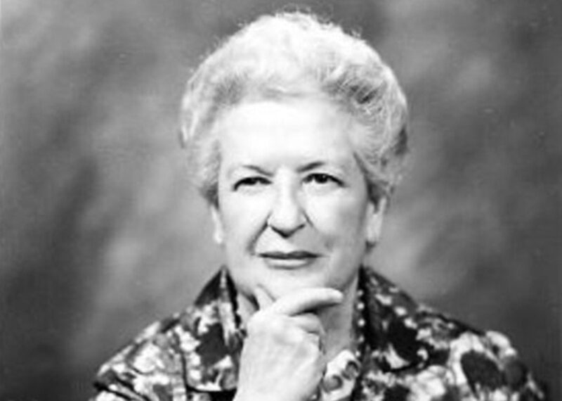 Tras la huella lírica de Carmen Conde