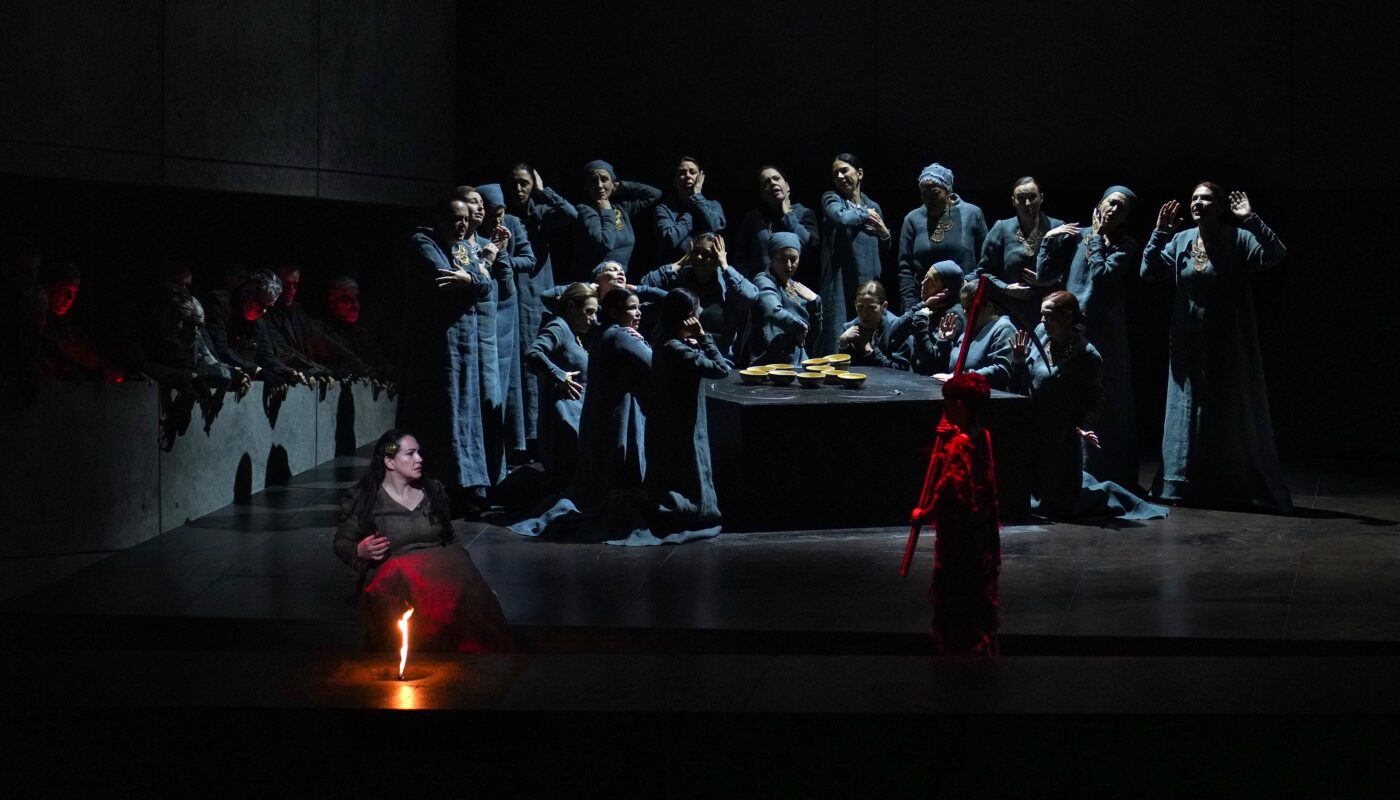 ‘Il trovatore’: fuego y oscuridad con repartos estelares