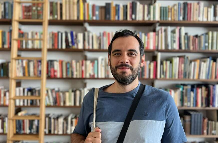 PALOMITAS DE MAÍZ / Mateo Hidalgo reivindica al joven Hernández y sus «poemas de formación»