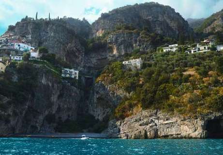 Navegando por la Costa Amalfitana